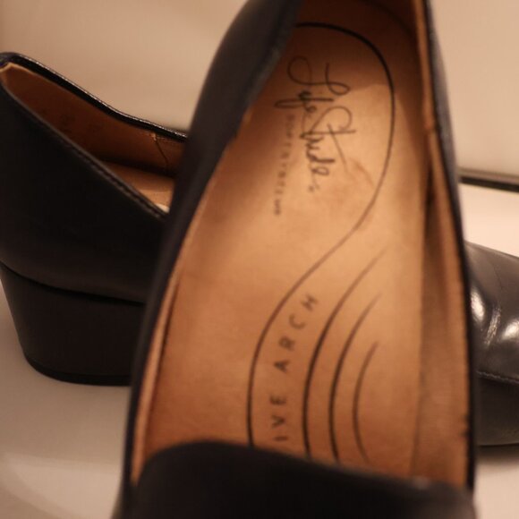 Life Stride Navy Heeled Loafer – 6 Medium – NWOT - Picture 4 of 5